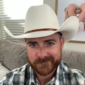 Meet your Posher, Justin